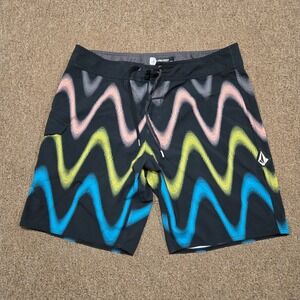 Volcom Mod-Tech Boardshorts Mens 34 Surf Swim Shorts Neon Wave Pattern